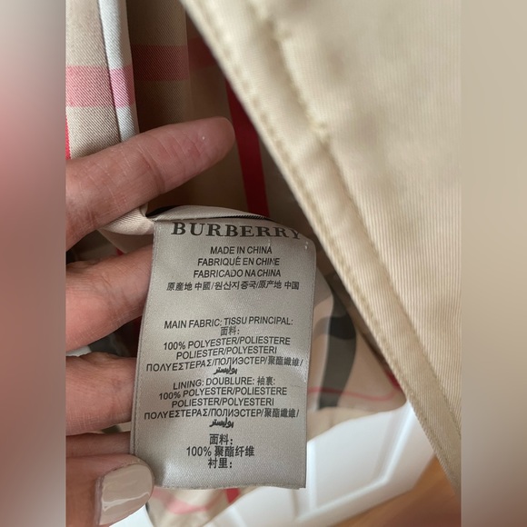 Burberry coat - Picture 9 of 10